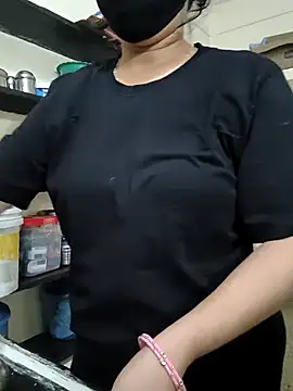 nice touch9733 online show from 01-05-26, 05:27