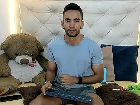 MaicolParker  online show from 03-20-26, 01:27