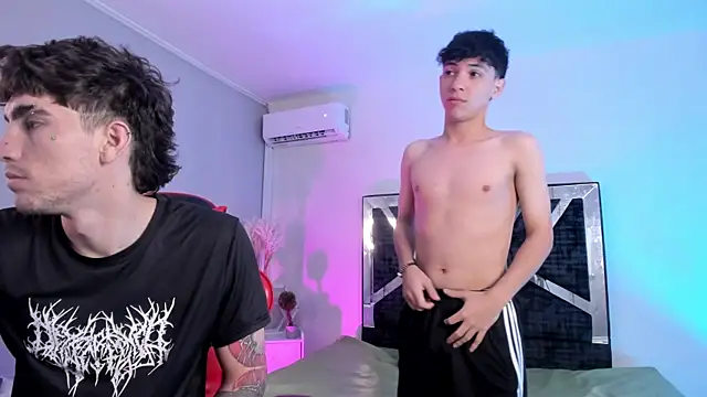 Handsomeboyss19 online show from 04-18-26, 02:37