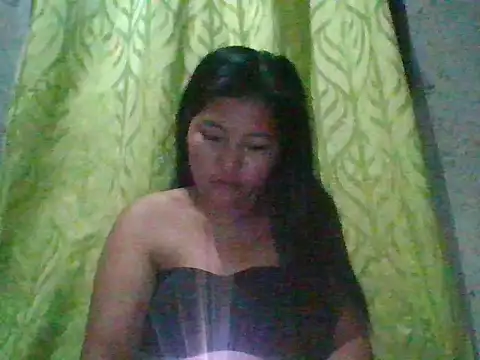 nikki zapphire online show from 04-20-26, 08:21