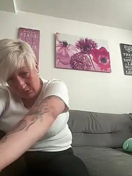 Rozendefotz online show from 04-22-26, 07:55