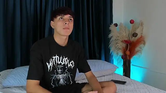 Snapshot of Jack_Noir chatting on 09-23-25, 01:36 Jack Noir online show from 09-23-25, 01:36