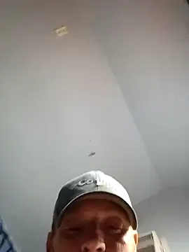 Snapshot of Rooster149628tim chatting on 07-15-26, 11:04 Rooster149628tim online show from 07-15-26, 11:04