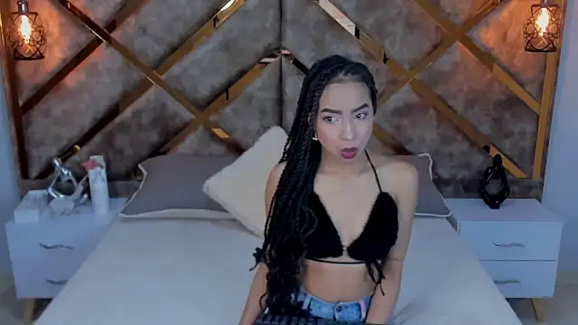 Lucia jane online show from 04-15-26, 08:42