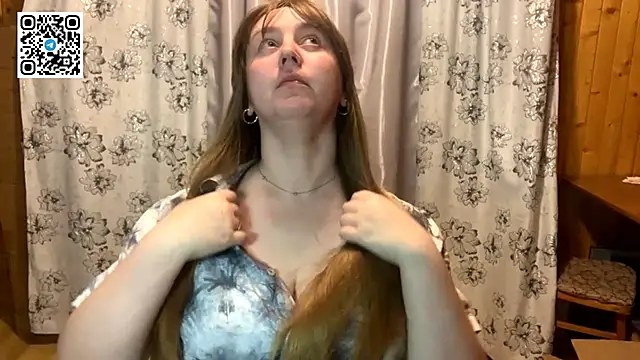 MaroonMoon  online show from 09-25-25, 08:01