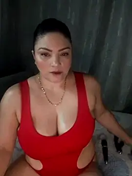 Snapshot of tiffany_Johnson1 chatting on 06-05-26, 12:39 tiffany Johnson1 online show from 06-05-26, 12:39