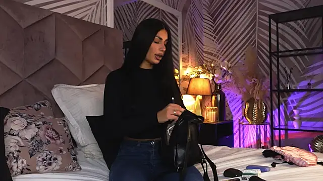 EvaRhea online show from 04-02-26, 03:04