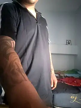 Snapshot of Maratattoo22 chatting on 09-12-25, 07:58 Maratattoo22 online show from 09-12-25, 07:58