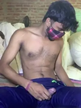 Snapshot of uniquesexyboy5689 chatting on 05-17-26, 04:21 uniquesexyboy5689 online show from 05-17-26, 04:21