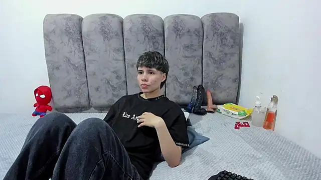 Snapshot of Bruno_Cruzz chatting on 06-23-26, 02:09 Bruno Cruzz online show from 06-23-26, 02:09