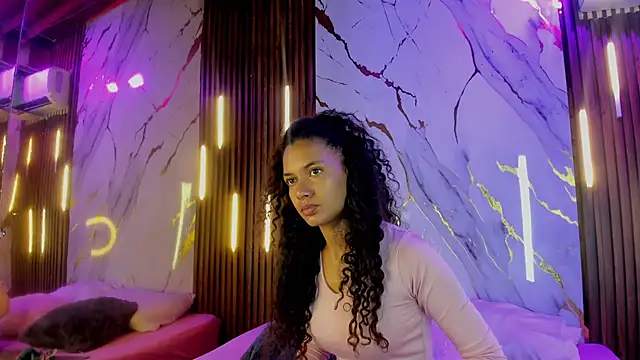 Snapshot of VictoriaDuart chatting on 09-28-25, 07:41 VictoriaDuart online show from 09-28-25, 07:41