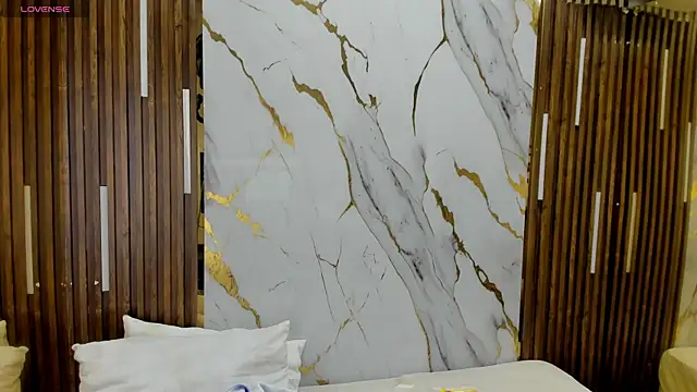 Snapshot of VictoriaDuart chatting on 11-21-25, 07:45 VictoriaDuart online show from 11-21-25, 07:45