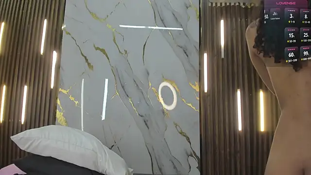 Snapshot of VictoriaDuart chatting on 12-22-25, 08:28 VictoriaDuart online show from 12-22-25, 08:28