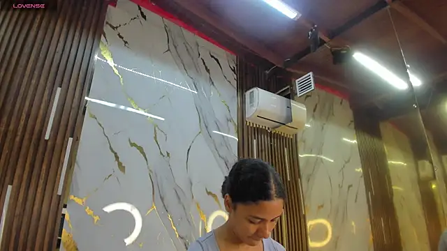 Snapshot of VictoriaDuart chatting on 03-25-26, 08:26 VictoriaDuart online show from 03-25-26, 08:26