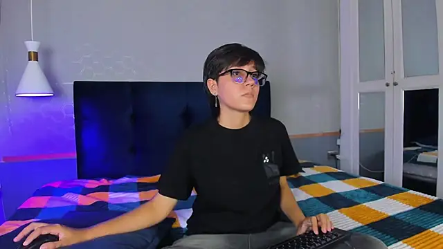 Tsuki Maru online show from 09-25-25, 08:12