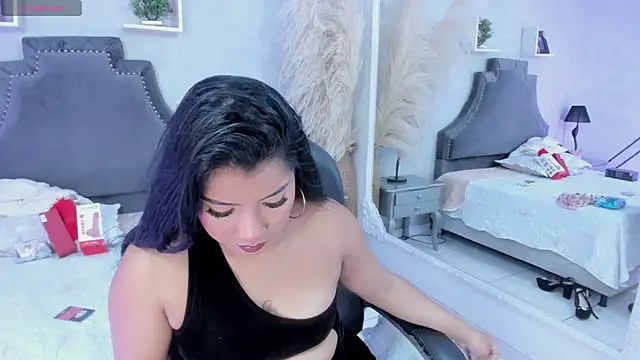 Snapshot of BritanyBrown_ chatting on 03-12-26, 04:51 BritanyBrown online show from 03-12-26, 04:51