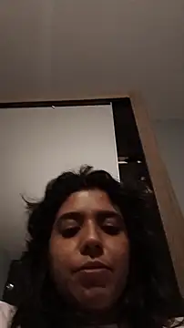 Snapshot of Maricamposs chatting on 04-01-26, 01:28 Maricamposs online show from 04-01-26, 01:28