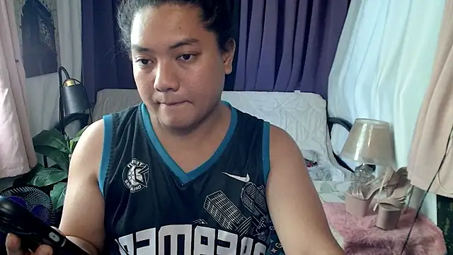 QueenieBrooks online show from 03-24-26, 07:35