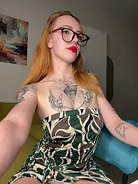 Snapshot of Amore_Mia_ chatting on 06-24-26, 06:29 Amore Mia online show from 06-24-26, 06:29