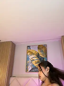 Mila Hank  online show from 05-11-26, 04:04