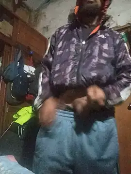 hairy mannn online show from 06-17-26, 06:49