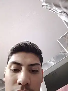 aispuro8505 online show from 03-11-26, 07:14