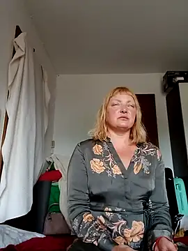 LiluLiluLilu online show from 05-24-26, 03:17