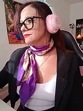 AngelinRedLatina online show from 05-11-26, 01:39