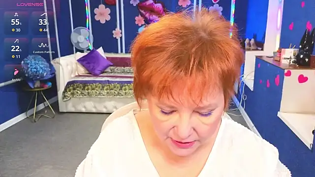 Kira Kenett online show from 02-09-26, 05:55