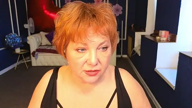 Kira Kenett online show from 05-18-26, 04:40