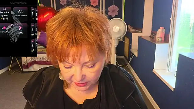 Kira Kenett online show from 05-26-26, 05:36