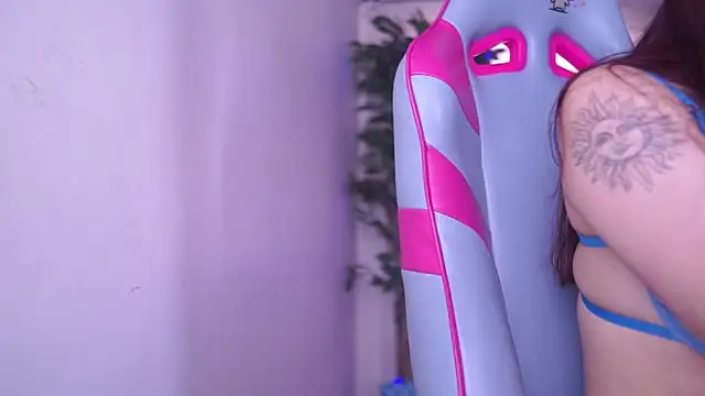 Rebecah 1 online show from 04-13-26, 02:55