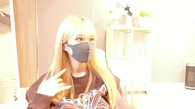 Una chan  online show from 10-22-25, 12:00