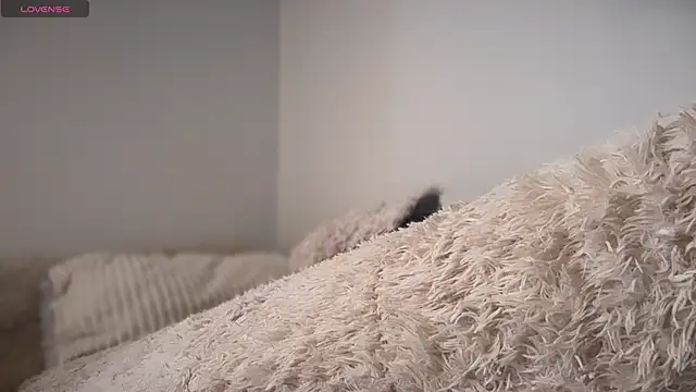 Bunnyylovee online show from 04-18-26, 02:10