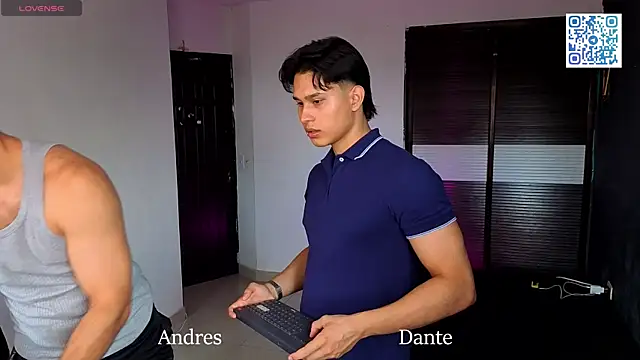 Snapshot of TeddyBear_07 chatting on 04-09-26, 12:32 TeddyBear 07 online show from 04-09-26, 12:32