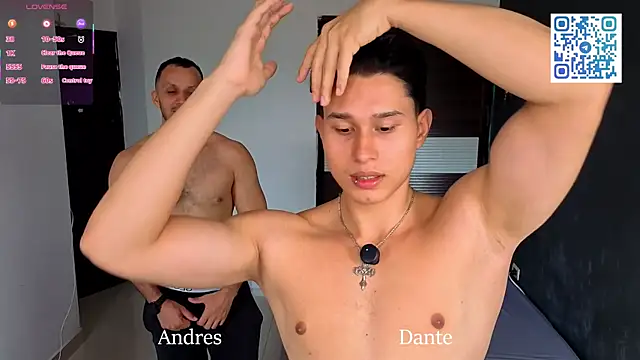 Snapshot of TeddyBear_07 chatting on 04-11-26, 12:20 TeddyBear 07 online show from 04-11-26, 12:20