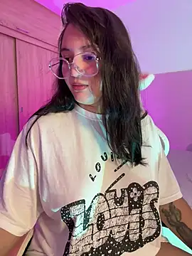 Snapshot of Angeldusttt chatting on 04-02-26, 12:30 Angeldusttt online show from 04-02-26, 12:30