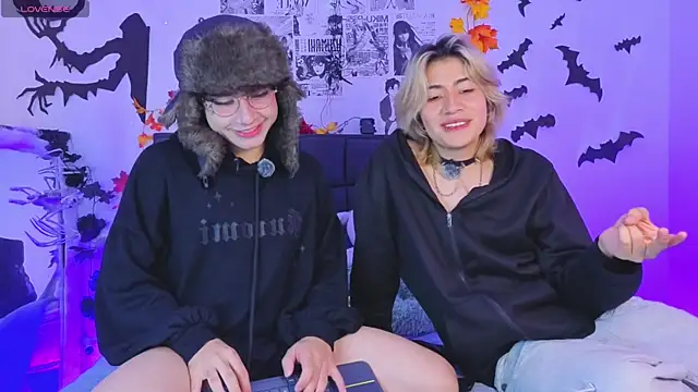 Snapshot of Vamps_Lovers chatting on 11-03-25, 01:23 Vamps Lovers online show from 11-03-25, 01:23