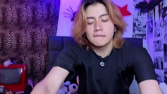 Snapshot of Vamps_Lovers chatting on 12-03-25, 08:07 Vamps Lovers online show from 12-03-25, 08:07