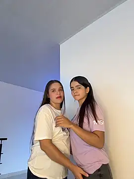 Ashley and Zoe online show from 02-01-26, 05:22