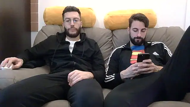 Amicisegreti online show from 01-19-26, 12:20