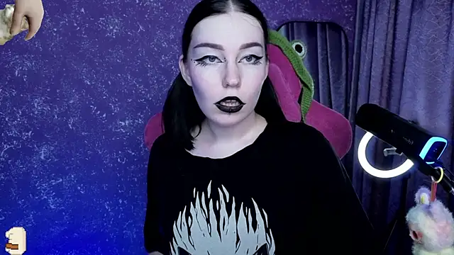 Snapshot of MargarettRose chatting on 06-24-26, 02:49 MargarettRose online show from 06-24-26, 02:49