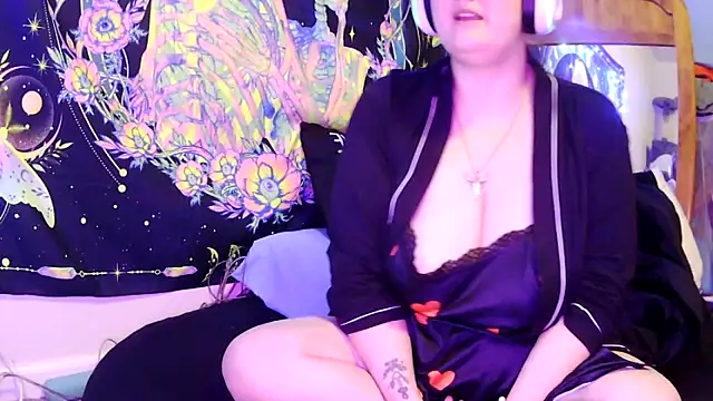 Princessblazed444 online show from 04-28-26, 05:18