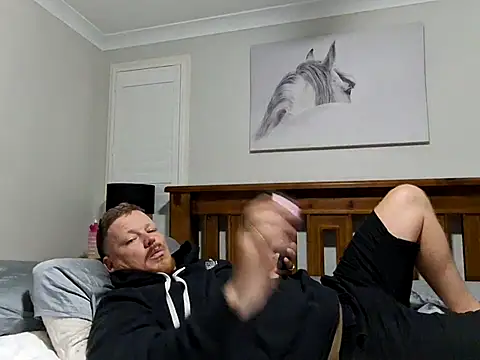 Snapshot of brokecountrylads chatting on 01-18-26, 11:58 brokecountrylads online show from 01-18-26, 11:58