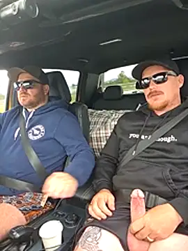 Snapshot of brokecountrylads chatting on 02-03-26, 03:04 brokecountrylads online show from 02-03-26, 03:04