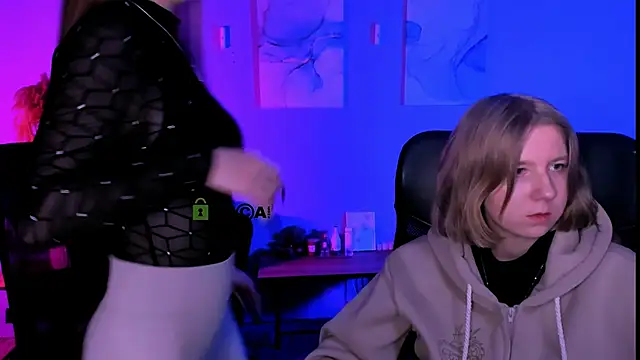 gloria bubble online show from 03-18-26, 08:12