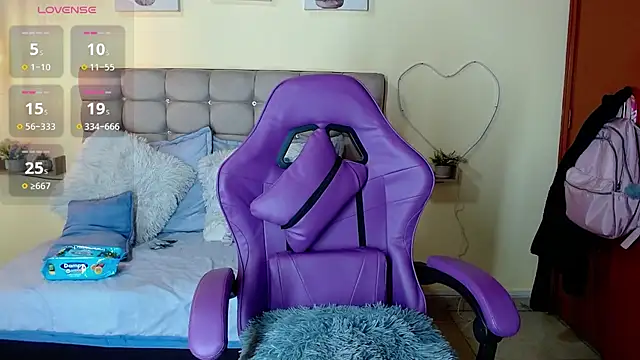 naomi s online show from 07-12-26, 01:57