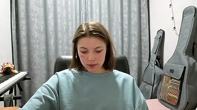 CutieAnny online show from 05-22-26, 07:19