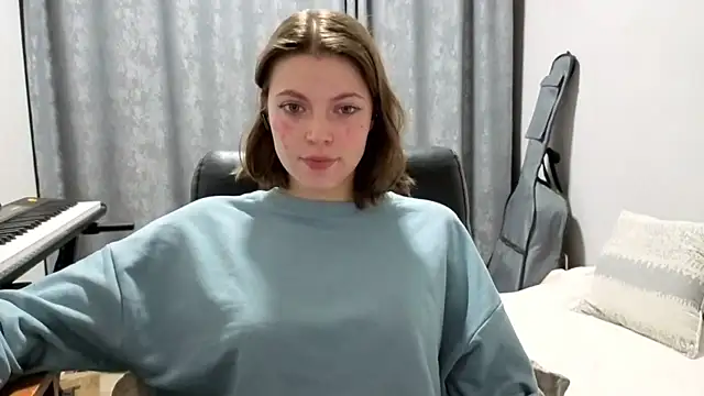 CutieAnny online show from 06-02-26, 10:56
