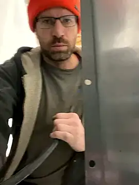 Snapshot of kyle_YEG chatting on 03-13-26, 08:26 kyle YEG online show from 03-13-26, 08:26